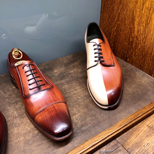 王室御用達の革靴ショップ、ローク（Loake）のホルボーン店 | ロンドン 